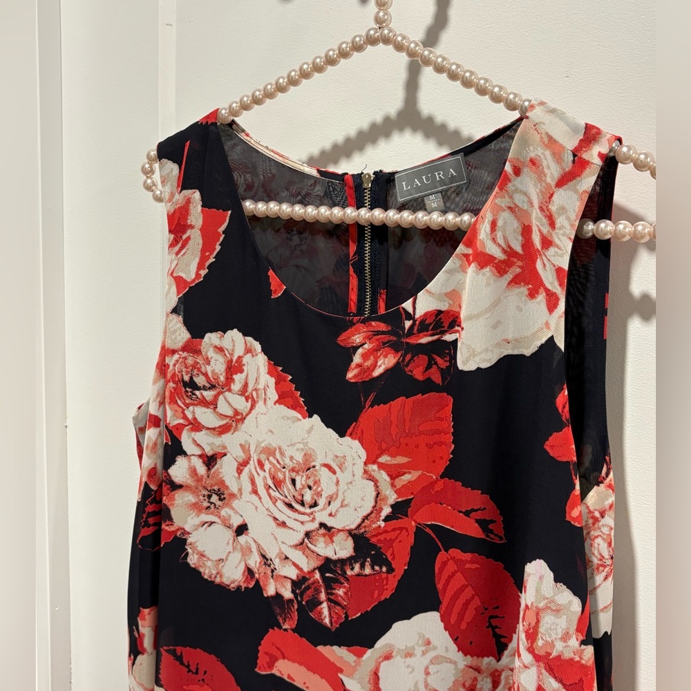 Laura sleeveless floral top - Medium - Picture 3 of 6